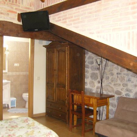Hotel Casa Paulino Corrales De Buelna Esterno foto