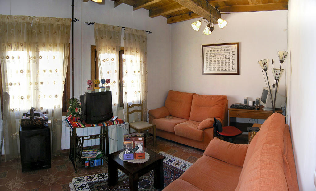 Hotel Casa Paulino Corrales De Buelna Esterno foto
