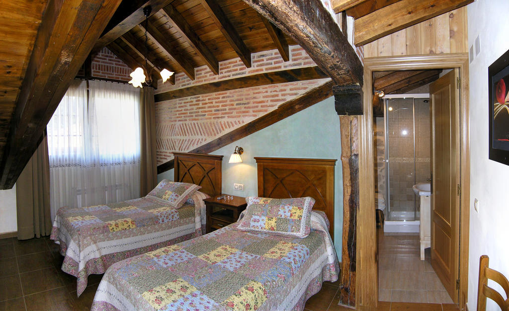 Hotel Casa Paulino Corrales De Buelna Camera foto